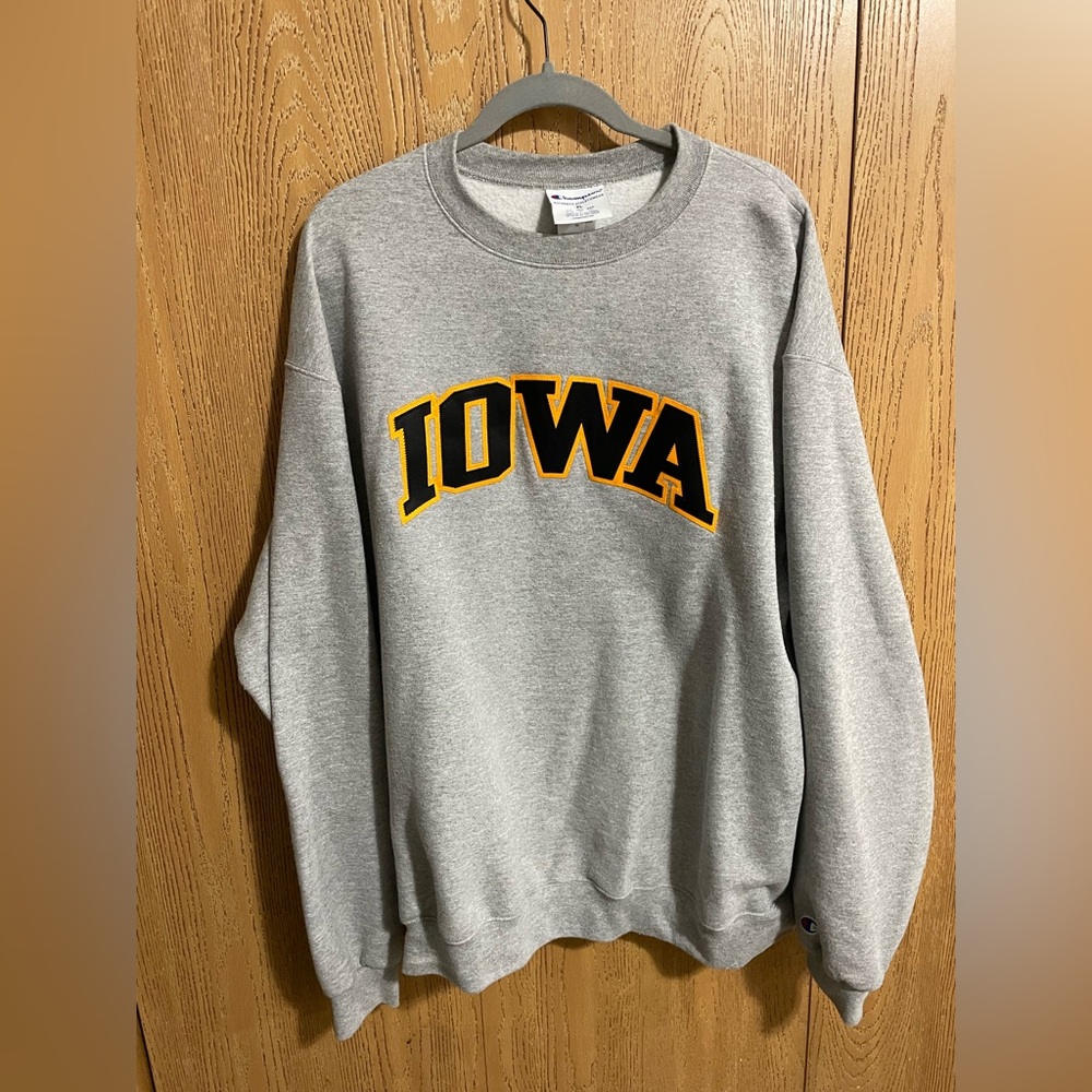 CHAMPION oversized grey Iowa sweatshirt XL